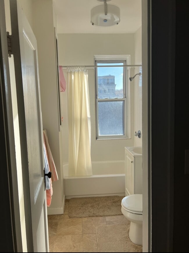 Photo - 37 Symphony Rd