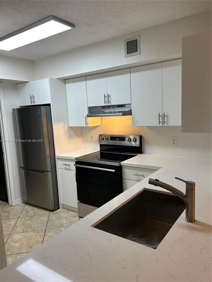 Photo - 2433 Centergate Dr Condo Unit 204