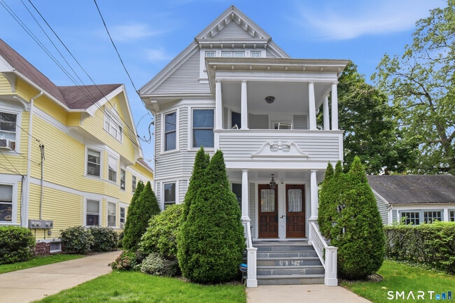 196 Lawrence St Unit 1