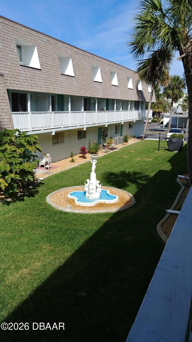 Photo - 55 Vining Ct Unit 204