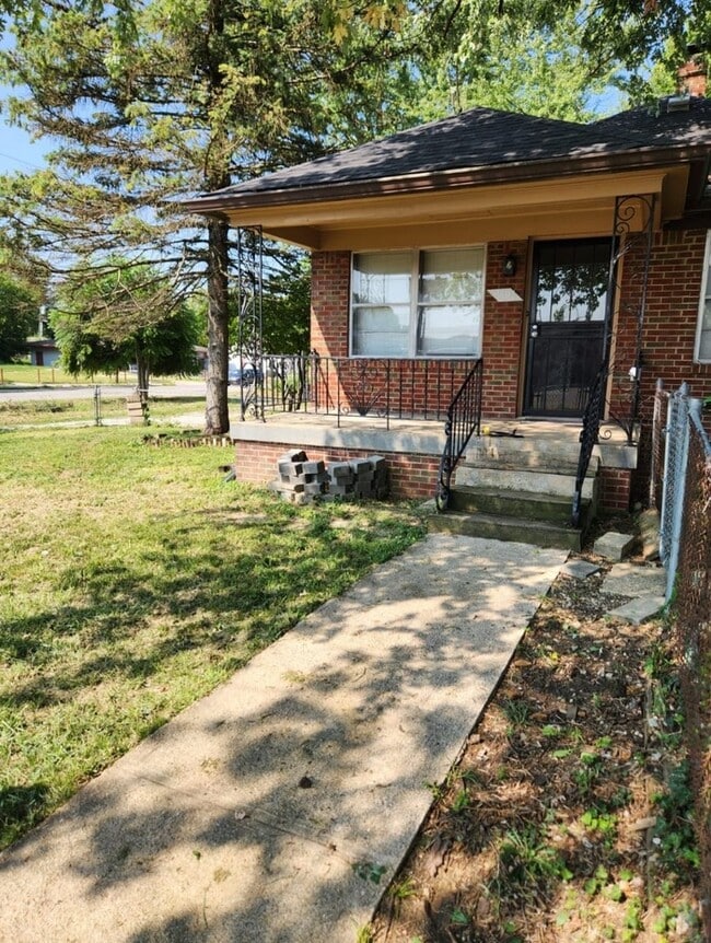 Building Photo - Duplex Rental