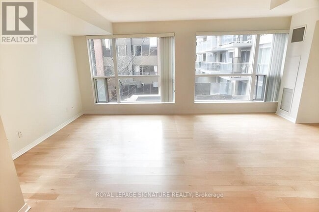 Photo - 230 King St E Unit 321