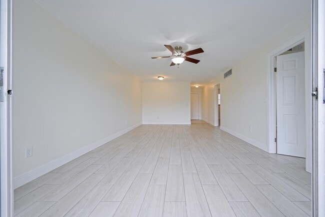 Photo - 1505 Crescent Cir Unit A8