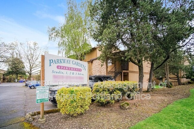 Building Photo - 14140 NE Sandy Blvd