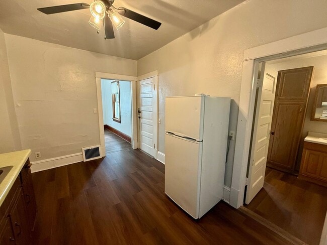 Photo - 312 W Arnold St Unit Lower