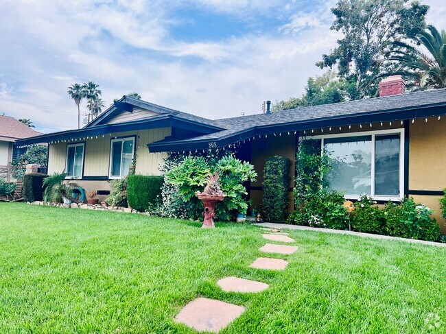 Building Photo - 808 Orchard Dr Rental