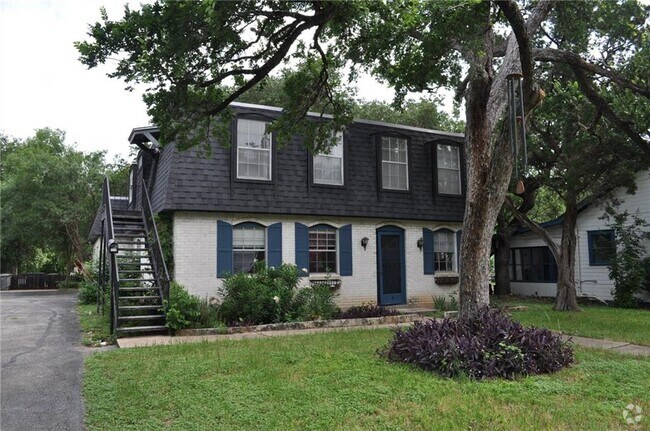 Building Photo - 1210 W 22nd St Rental