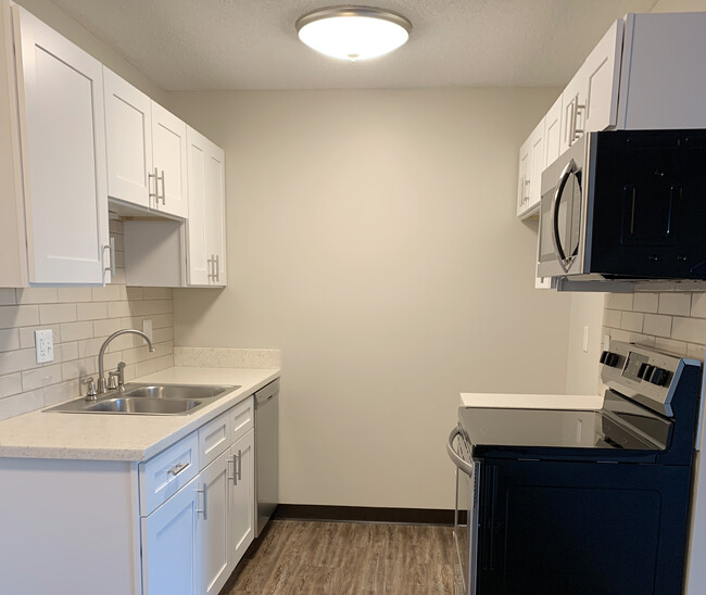 White Remodeled Kitchen - Park West Apartments