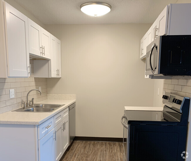 White Remodeled Kitchen - Park West Rental