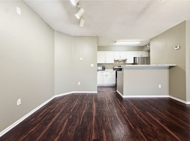 Photo - 2/2 Remodeled Condominium In Park Central, Millenia