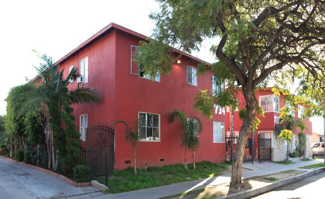 728-734 Cerritos Ave