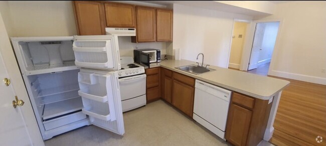 Building Photo - 881 Massachusetts Ave Rental