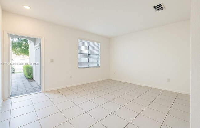 Photo - 2664 SE 19th St