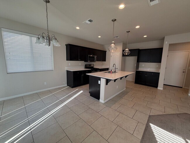 Photo - Nice home for rent in gated community in Tulare!