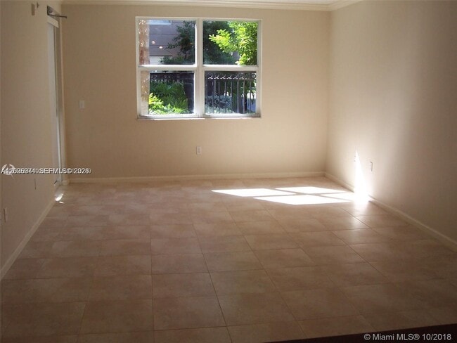 Photo - 17125 N Bay Rd Unidad 3113