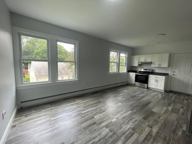 Building Photo - 204-206 Nelson St Rental