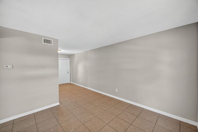Photo - Updated 2 bedroom St. Pete Apartment with Modern Finishes, Private Porch & Utilities Included Unit 4