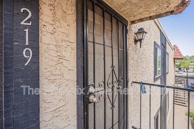 Photo - 700 W University Dr Unit 219