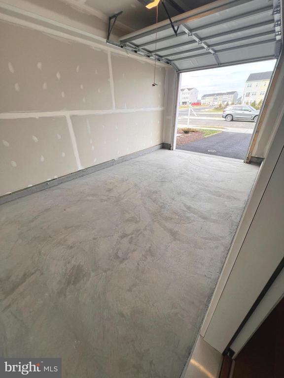 Photo - 102 FLAXEN MANE Ct