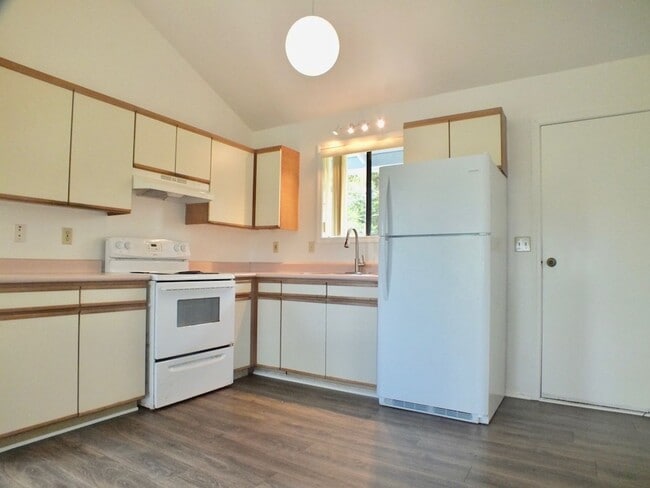 Photo - 7166 Aina Pono St Unit Aina Pono - Back