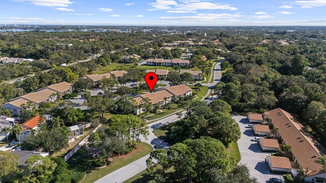 Photo - 2025 SW Silver Pine Way Unidad 120-a1