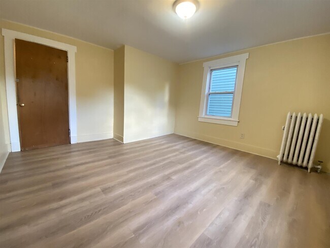 Photo - 153 Hamilton St