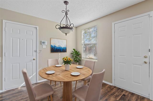Photo - 1308 Dawson Way