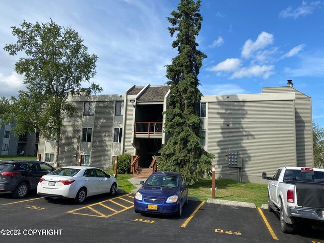 2 Bed / 1 Bath Condo With Washer / Dryer i... - 2 Bed / 1 Bath Condo With Washer / Dryer i...