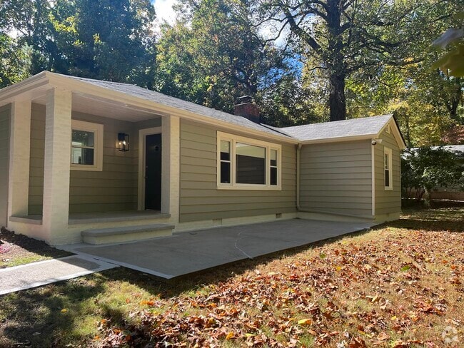 Building Photo - 3406 Laurel Park Hwy Rental