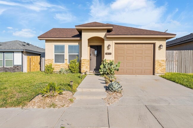 Building Photo - 1013 Tesoro Run