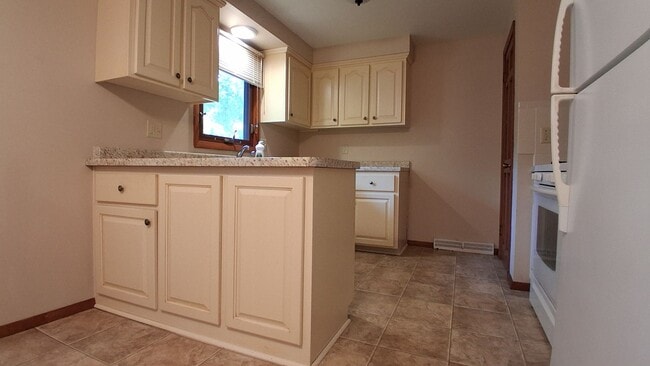 Photo - Rotherham: Springdale Ave Unit 1441