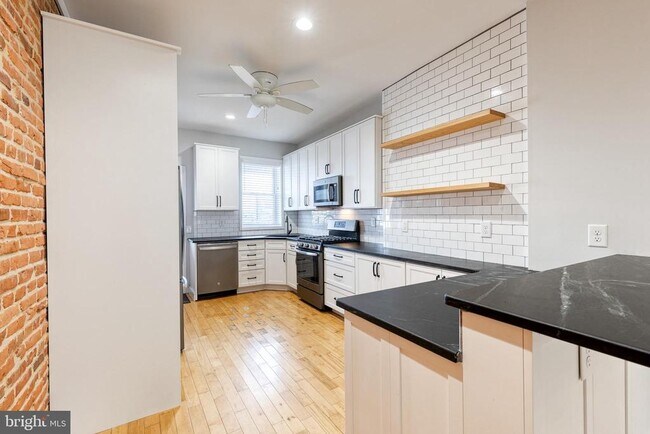 Photo - 632 E Fort Ave