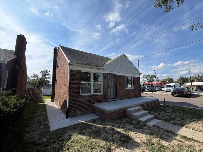 Photo - 6919 Archdale St