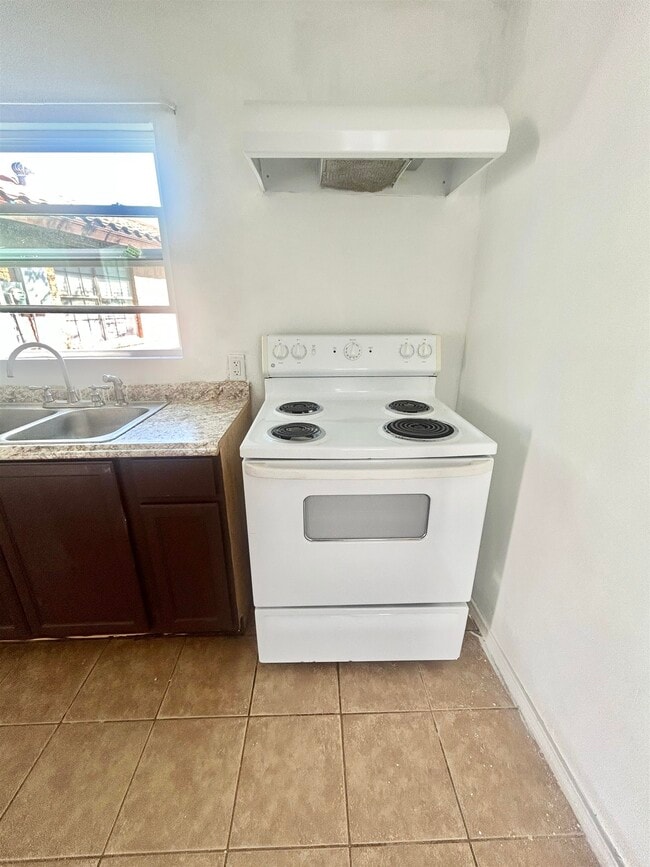 Photo - 116 Soledad Loop Unidad rear
