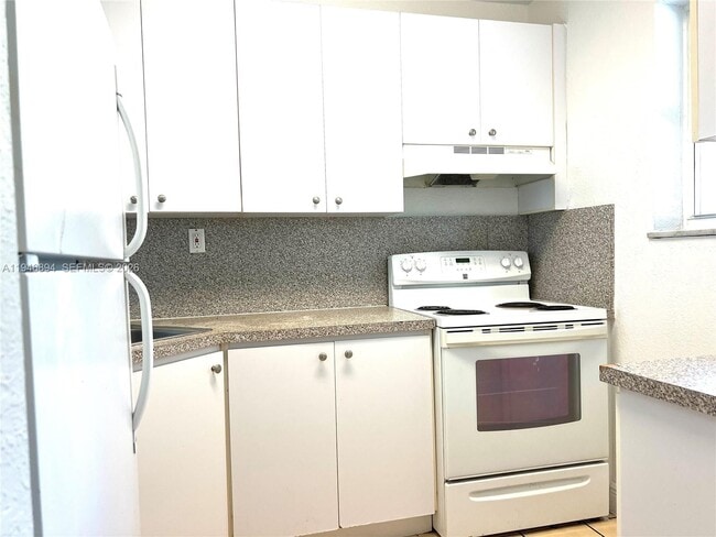 Photo - 17255 SW 95th Ave Unit 241