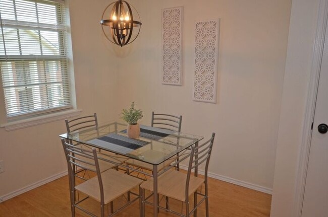 Photo - 2 Bed 1 Bath with Patio