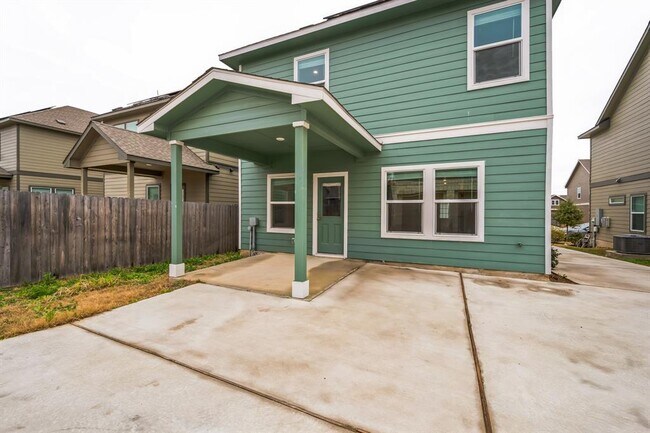 Photo - 1433 Weatherford Ln