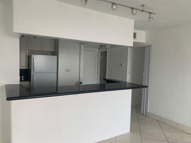 Photo - 2935 NE 163rd St Unit 3m