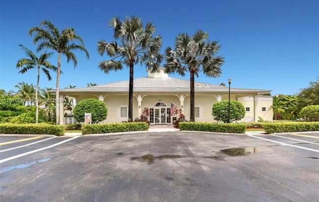 Photo - 3725 NE 23rd Ct