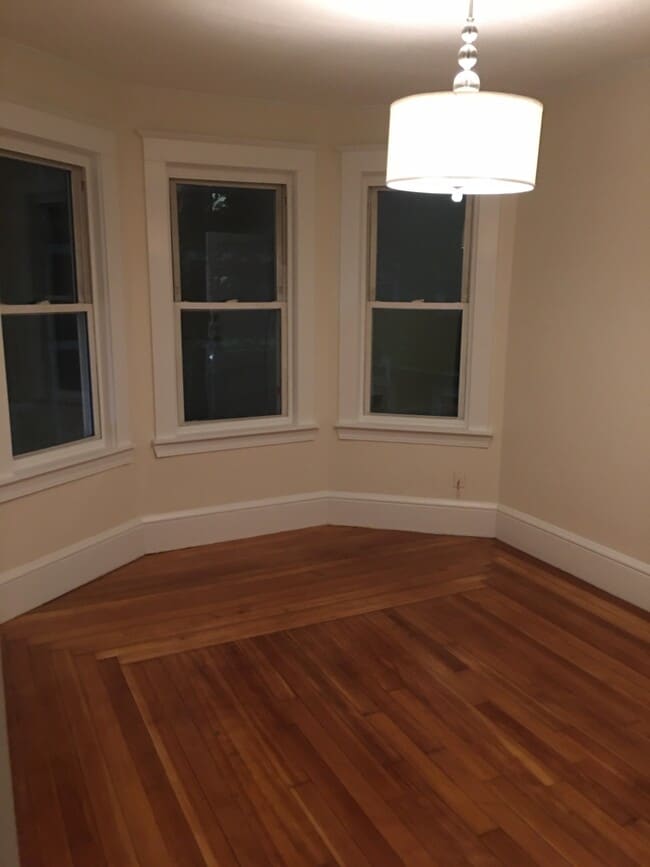 Living Room - 14 Porter St