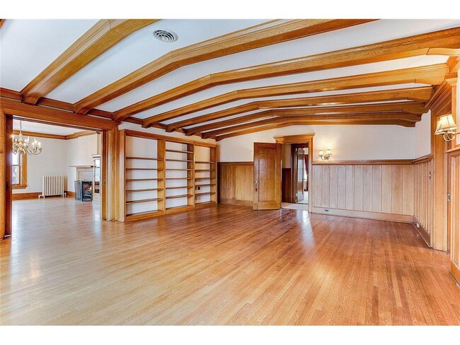 Photo - 808 Summit Ave