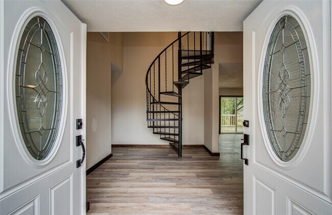 Photo - 712 Player Ct