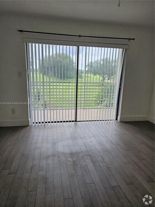 Building Photo - 2510 SW 81st Ave Unit 205 Rental