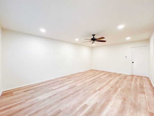 Photo - 2703 N Dell St Unidad 2703