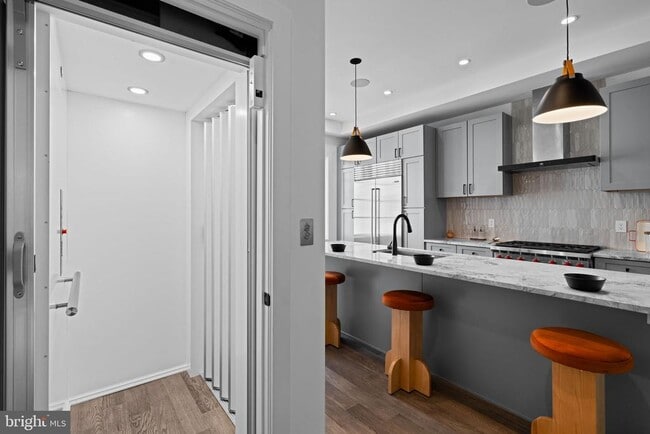 Photo - 742 S Broad St