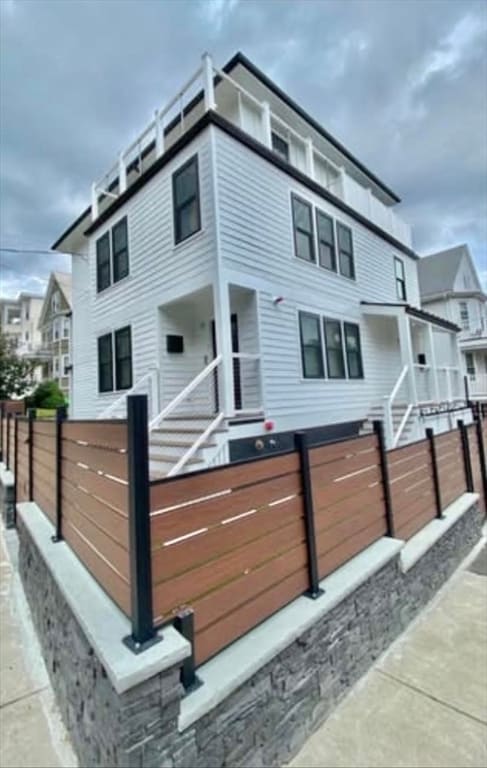 Building Photo - 35 Hunnewell Ave Unit 3 Rental