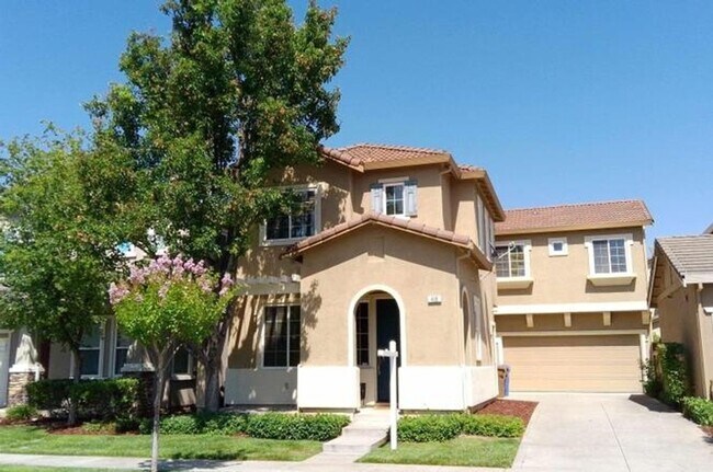 Charming 3BR House in Brentwood - Charming 3BR House in Brentwood