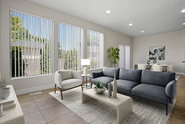 Building Photo - Spacious 3 Bed 3.5 Bath Townhome in Murray...