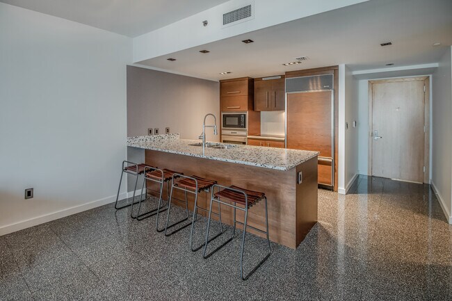 Photo - 475 Brickell Ave Unit Icon