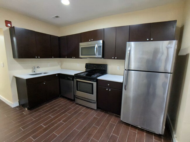 Photo - 2329 N Park Ave Unidad B